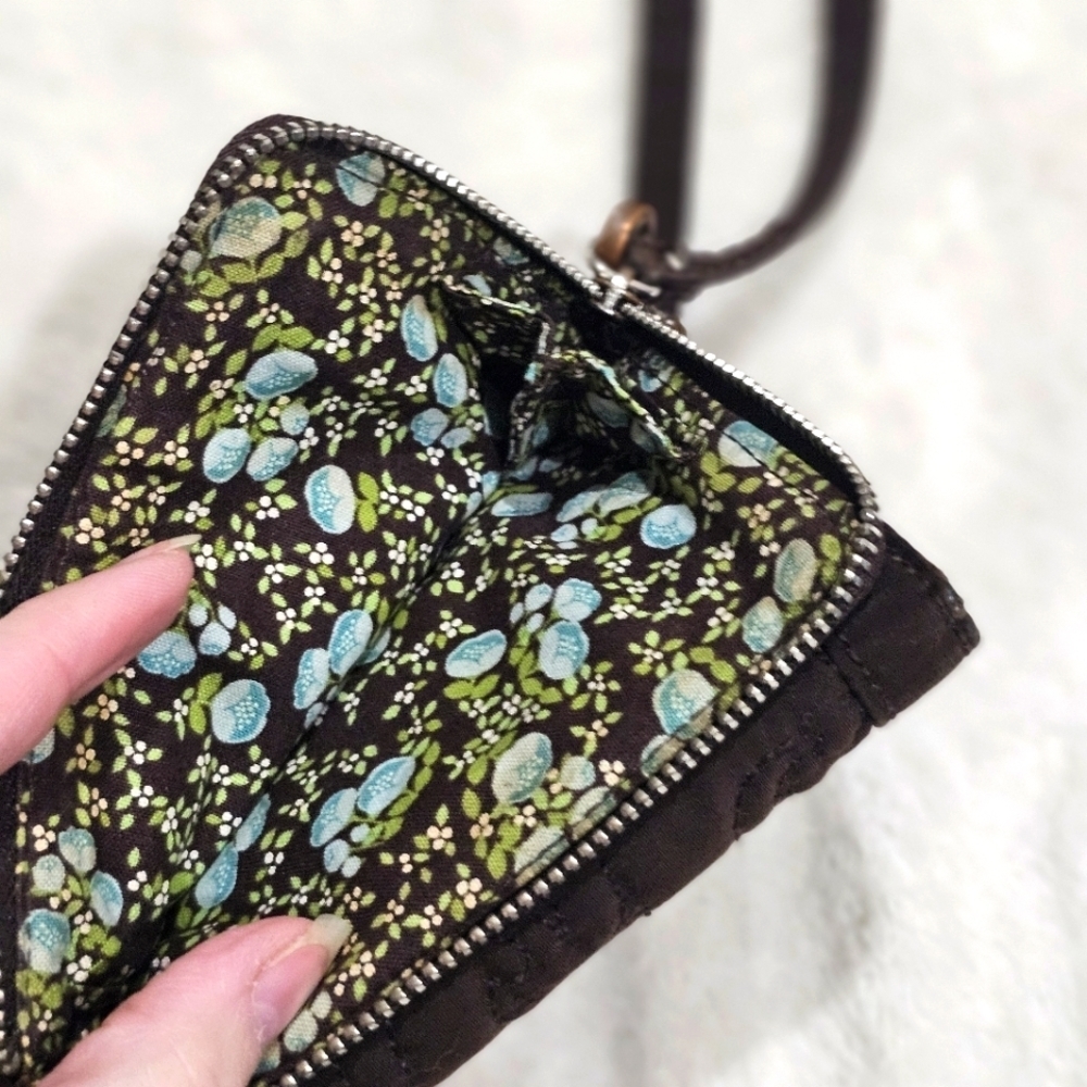 Vera Bradley ✦ Quilted Wristlet Wallet ✦ Brown Exterior Floral Interior Slim OS - Picture 6 of 12